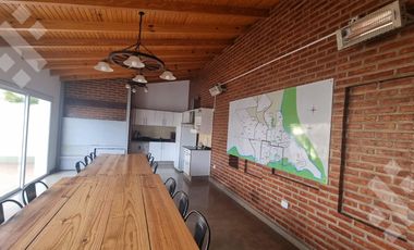 Venta - Casa - 4 dormitorios - Sargento Cabral  665  - Neuquén -