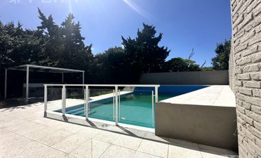 Venta departamento 3 ambientes con balcón en Wilde