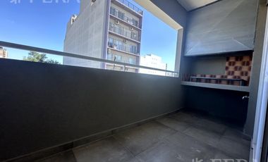 Venta departamento 3 ambientes con balcón en Wilde