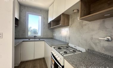 Venta departamento 3 ambientes con balcón en Wilde
