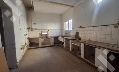 Local en  Villa Regina Cipolletti 200