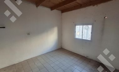 Local en  Villa Regina Cipolletti 200