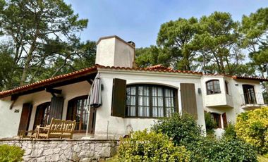 Casa en  Venta Carilo con pileta