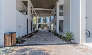 Venta de Departamento 2 ambientes de 61 m2 con cochera en Condominio Magnolias (Full Amenities)