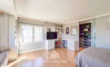 Casa 5 amb con piscina y cochera triple en Barrio Privado Tierras del Mar