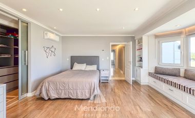 Casa 5 amb con piscina y cochera triple en Barrio Privado Tierras del Mar