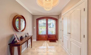 Casa 5 amb con piscina y cochera triple en Barrio Privado Tierras del Mar