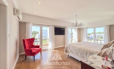 Casa 5 amb con piscina y cochera triple en Barrio Privado Tierras del Mar