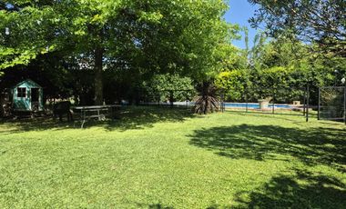 Casa en Venta 4 ambientes en Del Viso con Jardín, Pielta y Cochera