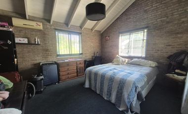 Casa en Venta 4 ambientes en Del Viso con Jardín, Pielta y Cochera