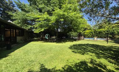 Casa en Venta 4 ambientes en Del Viso con Jardín, Pielta y Cochera