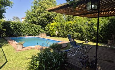 Casa en Venta 4 ambientes en Del Viso con Jardín, Pielta y Cochera