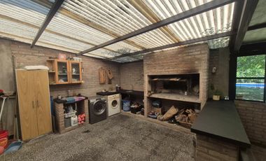 Casa en Venta 4 ambientes en Del Viso con Jardín, Pielta y Cochera