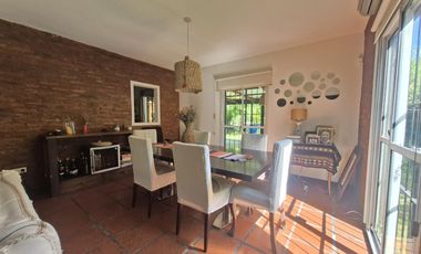 Casa en Venta 4 ambientes en Del Viso con Jardín, Pielta y Cochera