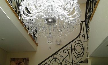 ESPECTACULAR!! CHALET DE ESTILO 1600 M²  VISTA AL GOLF