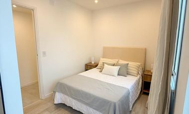 Departamento 3 ambientes a la calle con balcón / Zona centro