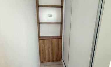 Departamento 3 ambientes a la calle con balcón / Zona centro