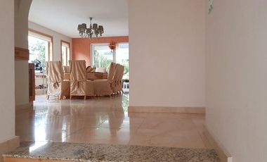 Casa en Condominio en RENTA VENTA en Calz Aguilas, Lomas de Axomiatla