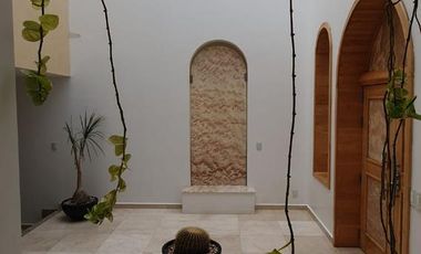 Casa en Condominio en RENTA VENTA en Calz Aguilas, Lomas de Axomiatla