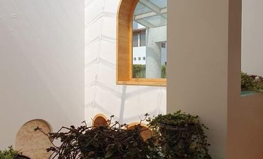 Casa en Condominio en RENTA VENTA en Calz Aguilas, Lomas de Axomiatla