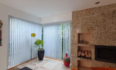 Casa en Condominio en RENTA VENTA en Calz Aguilas, Lomas de Axomiatla