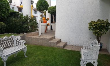 Casa en Condominio en RENTA VENTA en Calz Aguilas, Lomas de Axomiatla