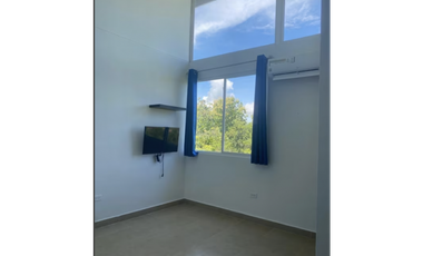 ALQUILER DE CASA DE 456M EN CORONADO 2 NIVELES CON LINEA BLANCA