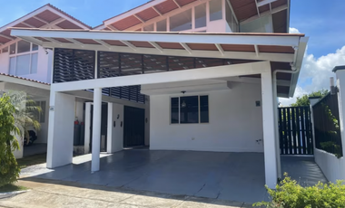 ALQUILER DE CASA DE 456M EN CORONADO 2 NIVELES CON LINEA BLANCA