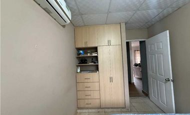 VENTA DE CASA.EN DAVID MAS APARTAMENTO NUEVO  CERCADO