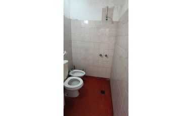 ALQUILER 24 M CASA 4 AMB QUINCHO O DEPTO  Y PARQUE