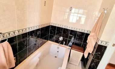 Casa en Condominio en Lomas de las Águilas, Álvaro Obregón, esq Super via y cerca de Santa Fe