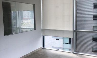 Oficina Comercial en Infinity Center en VENTA o RENTA en Paseo de la Reforma