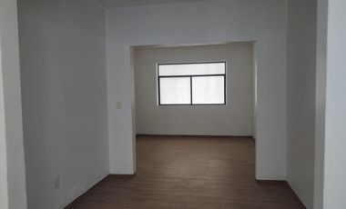 Casa en Renta con Uso de Suelo en la Juárez