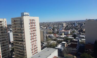 DEPARTAMENTO 4 AMB VENTA WILDE CON BALCON CUBIERTO