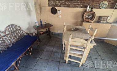 Venta PH de 4 ambientes con patio en Wilde