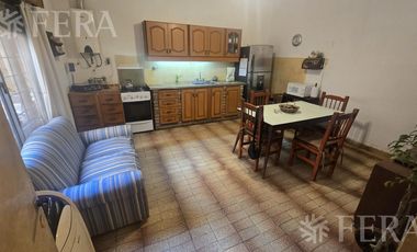 Venta PH de 4 ambientes con patio en Wilde