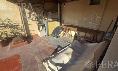 Venta PH de 4 ambientes con patio en Wilde