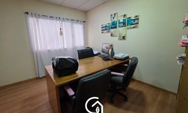 Oficinas en  pleno centro de Neuquen