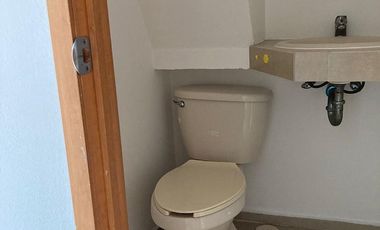 Casa en privada con Casa Club | 3 rec + estudio | 2.5 baños | 2 autos | Valle de