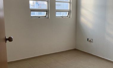 Casa en privada con Casa Club | 3 rec + estudio | 2.5 baños | 2 autos | Valle de