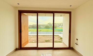 Casa 4 ambientes  en Venta - Barrio Arenas Chico