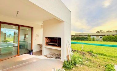 Casa 4 ambientes  en Venta - Barrio Arenas Chico