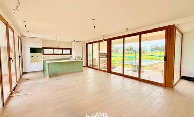 Casa 4 ambientes  en Venta - Barrio Arenas Chico