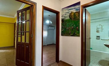 Casa Venta 4 amb - Lote propio c / cochera, patio y lavadero