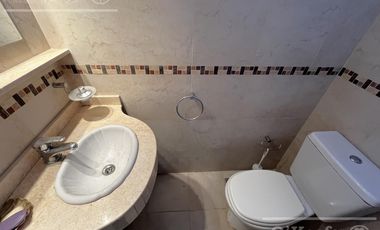 Departamento de 3 ambientes con cochera en venta en Quilmes .Apto Crédito.