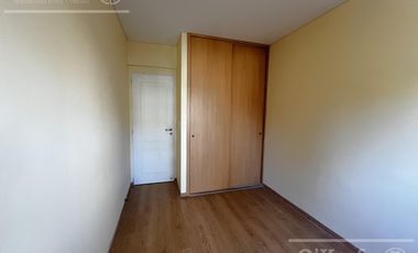 Departamento de 3 ambientes con cochera en venta en Quilmes .Apto Crédito.