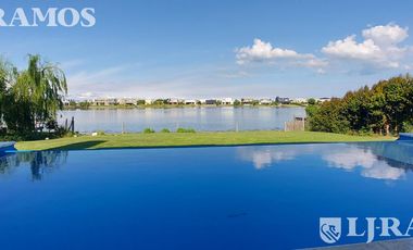 APTA CREDITO. 4 DORMITORIOS y SERVICIO.