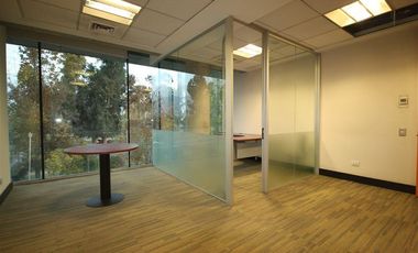 Oficina en Arriendo en Santa María de Manquehue // Universidad Federico Santa María // Carolina Rabat