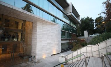 Oficina en Arriendo en Santa María de Manquehue // Universidad Federico Santa María // Carolina Rabat