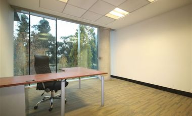 Oficina en Arriendo en Santa María de Manquehue // Universidad Federico Santa María // Carolina Rabat